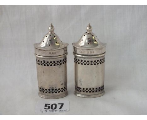 Pair of oval Adam design peppers with blue glass liners - 3" high - London 1901 by R&amp;S