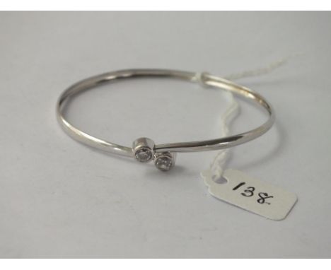 9ct white bangle with white stone