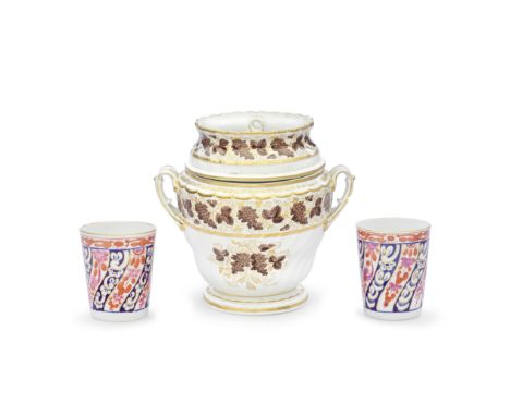 A Flight Worcester ice pail and cover and two beakers, circa 1790-95The ice pail of double ogee, 'spirally shanked' form, wit