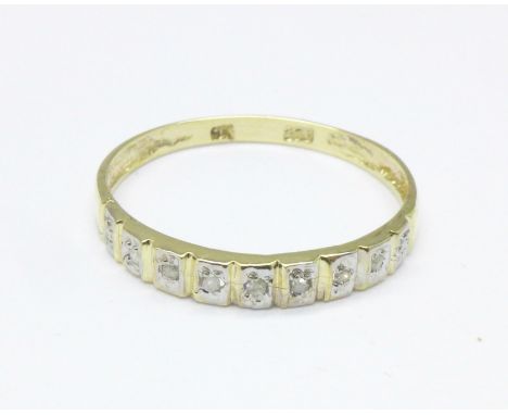 A 9ct gold and diamond ring, 0.9g, O