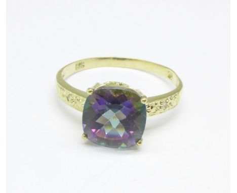 A 9ct gold, mystic topaz and diamond ring, 1.5g, N