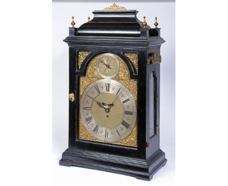 AN IMPRESSIVE EARLY GEORGIAN TABLE CLOCK by Joseph Windmills, London, early 18th century, the single fusee movement with verg