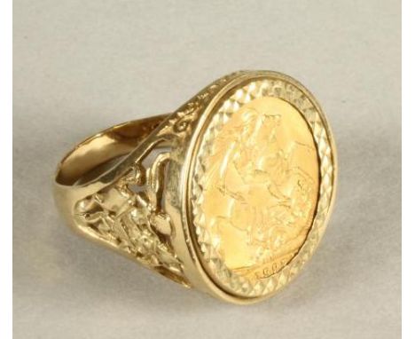 A GEORGE V GOLD SOVEREIGN, 1927, loose mounted in 9ct gold as a gentleman's ring, 14.5g gross