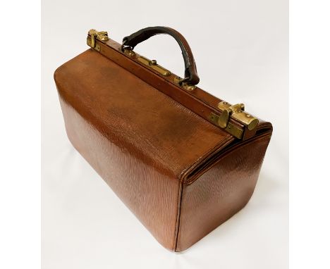 VINTAGE GLADSTONE BAG