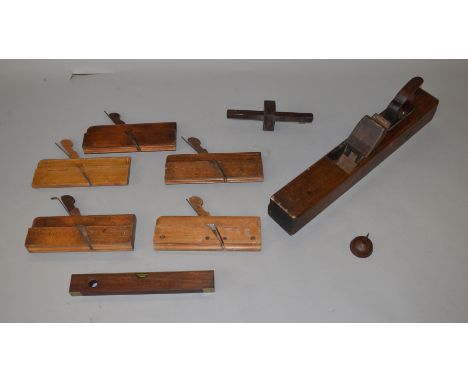 Mixed lot of vintage tools including a brass mounted spirit level by Lovatt & Sons, Wolverhampton