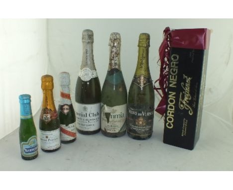 CORDON NEGRO Freixenet Cava, 1 bottle boxed and 3 other bottles of sparkling wine, Laurent Perrier 1 x 18.7cl bottle, Mumm Co