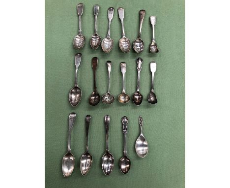 VARIOUS 18th, 19th CENTURY AND OTHER SILVER CONDIMENT AND TEA SPOONS INCLUDING A DUTCH SILVER CADDY SPOON FOR ZAANLANDSE ZILV