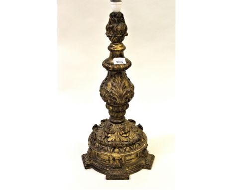 Early 20th Century carved giltwood table lamp, 20ins high excluding later electrical fittings, together with a similar standa