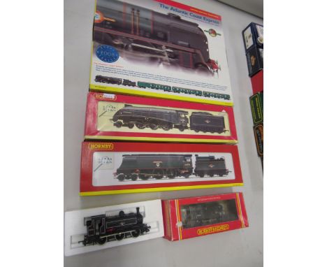 Hornby 00 gauge Atlantic Coast Express set in original box, together with two other Hornby locomotives with tenders, ' Golden