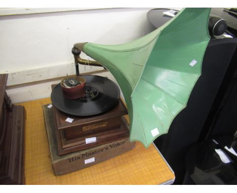 Late 19th / early 20th Century oak cased table model gramophone, with green painted horn by The Gramophone & Typewriter Ltd, 