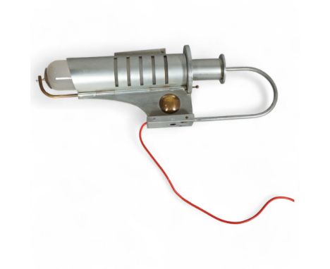 A 1980’s post-modern wall lamp with steel frame and brass detail,  height 78cm . Condition Report: Good condition