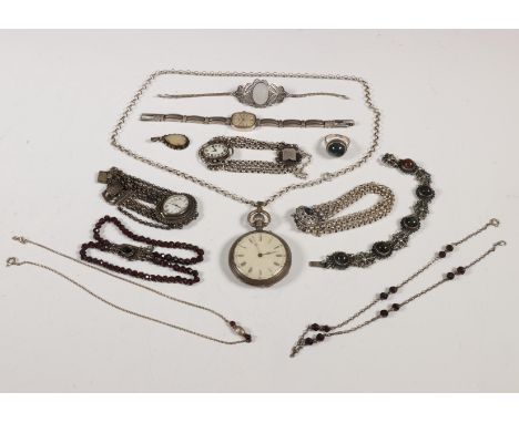 Diverse zilveren sieraden en horloges. Waaronder een armband en ring bezet met mosagaat bruto 323,6 gr. [zkj] Various silver 