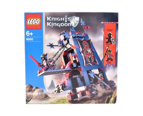 Lego - a factory sealed Lego Knights Kingdom set No. 8800 Vladek's Siege Engine. The set containing x3 minifigures. Retired 2