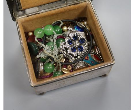 A mixed quantity of assorted costume jewellery in WMF box.