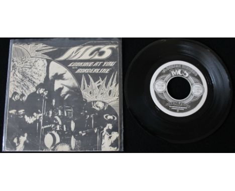 MC5 - LOOKING AT YOU - Brilliant original US 7" released on A-Square Records in 1968 (A²-333) b/w Borderline. The record is i
