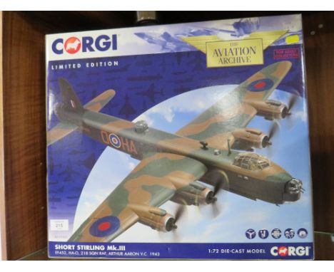 A BOXED CORGI LIMITED EDITION 1:72 SCALE DIE CAST MODEL OF A SHORT STIRLING MK.111 MODEL AIRCRAFT