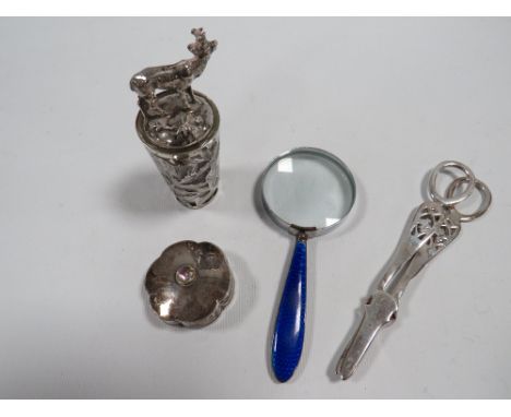A COLLECTORS LOT OF HALLMARKED AND STERLING SILVER TO INCLUDE AN ENAMEL HANDLED MAGNIFYING GLASS - LONDON 1934,  a modern pai
