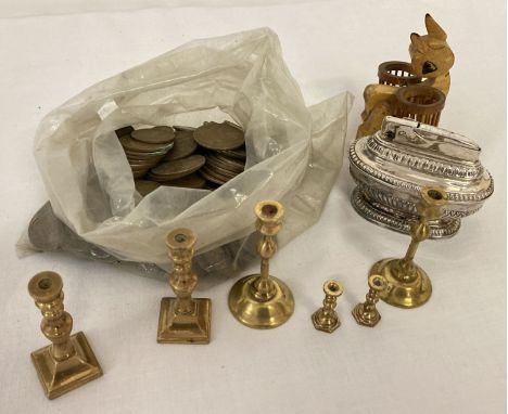 A quantity of vintage pennies, Edward VII, George V, VI and Elizabeth II. Together with a small collection of miniature brass