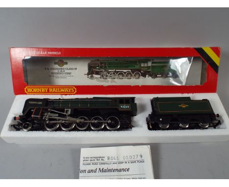00 Gauge Hornby Railways R.065 BRb 2-10-0 Standard Class 9F Evening Star 92220. 