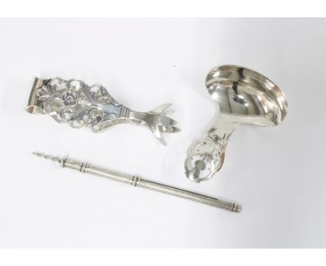 Scottish silver caddy spoon, John D McAllister, Glasgow 1944 together with Norwegian silver tongs, stamped Th Marthinsen, Ste