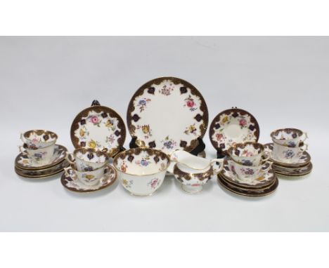 Royal Worcester tea set with puce backstamp and date code for 1942 (27) 