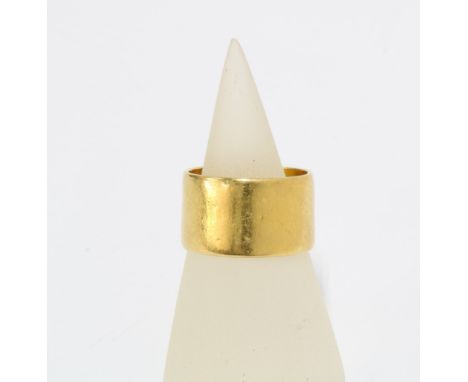 Vintage 22 carat yellow gold wedding band, London 1964, approx 10.5grams, size O 