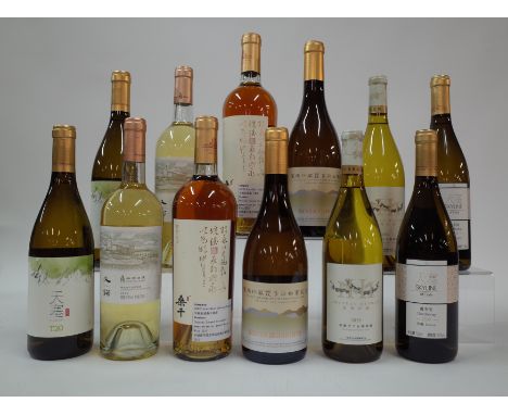 12 BOTTLES CHINESE WHITE AND ROSÉ WINEXinjiang Tiansai 2 x T20 Chardonnay 2020; Château Anuo 2 x Ju No 2019; Great Wall Châte