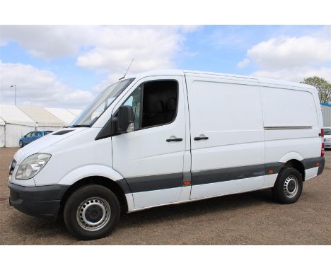 Make &amp; Model: Mercedes Sprinter 309 CDI MWBDate of Reg: DE08 JWJColour: Whitecc: 2148MoT: 29-09-2022Fuel Type: DIESELMile