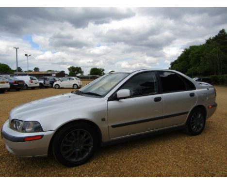 Make &amp; Model: Volvo S40 D SportDate of Reg: WG04 ROUColour: Silvercc: 1870MoT: 03-12-2022Fuel Type: DIESELMileage: 158kTr