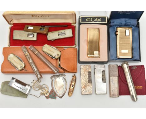 A BOX OF ASSORTED LIGHTERS AND OTHER SMOKING MATERIALS, to include a cased gold plated 'Ronson' lighter, a cased gold plated 