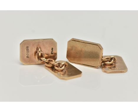 A PAIR OF 9CT GOLD CUFFLINKS, rectangular engine turned pattern to one side the other with engraved initials, hallmarked 9ct 