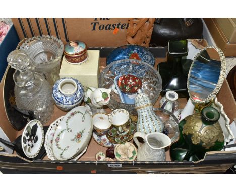 ONE BOX OF CERAMICS, A BOXED DUALIT TOASTER AND LARGE CARVED FIGURINE, to include a boxed white and chrome Dualit four slice 