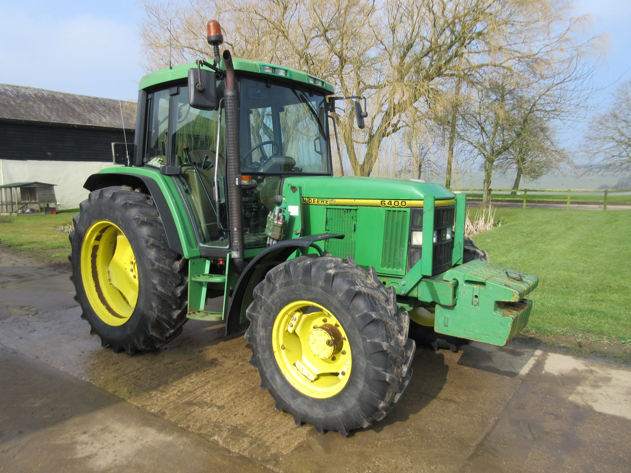 1995 JOHN DEERE 6400 PowerQuad 4wd TRACTOR Fitted with a Quicke 670 ...