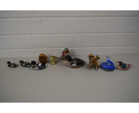 COLLECTION OF VARIOUS MODEL BIRDS TO INCLUDE A LIMOGES DUCK FORMED TRINKET BOX