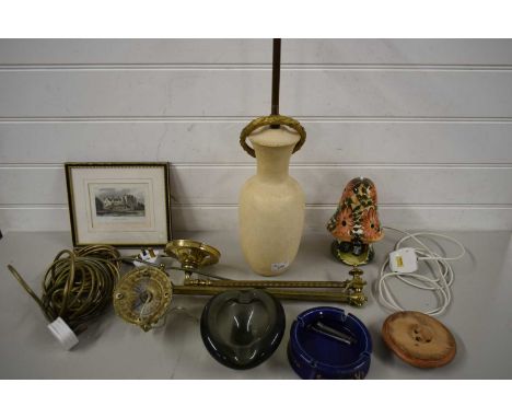 MIXED LOT COMPRISING TABLE LAMP, WALL MOUNTED LAMP ON EXTENDING ARM, ASHTRAYS ETC