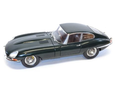 DeAgostini 1:8 scale Jaguar E-Type Coupe Series I 1963 DeAgostini 1:8 scale Jaguar E-Type Coupe Series I 1963, hand-built mod