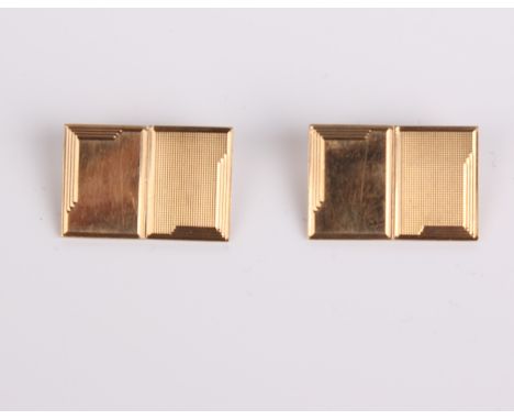 A pair of gents 9ct cufflinks, 7.4g in total 
