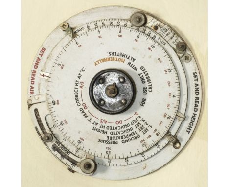 * RAF Computer Compass. WWII RAF course and speed calculatorQTY: (1)NOTE:Important Notice: All lots from the Tonbridge Battle