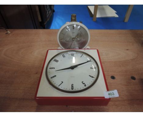 A vintage Metamec clock/lamp and a Smiths wall clock