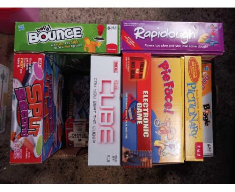 2 CARTONS OF MISC BOXED GAMES INCL; MONOPOLY, FAMILY GUY, PICTIONARY GAMES, BOUNCE & SPLIT SECOND