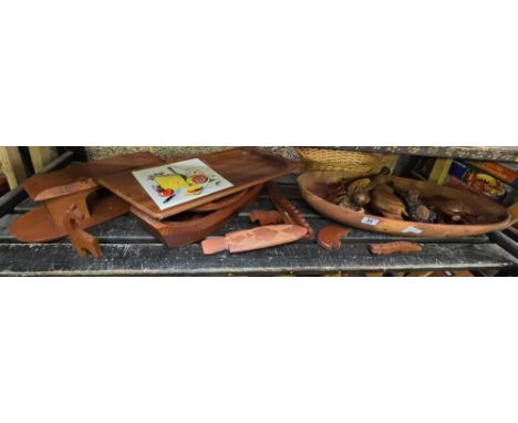 SHELF OF MISC TREEN ITEMS INCL; A NOAH'S ART