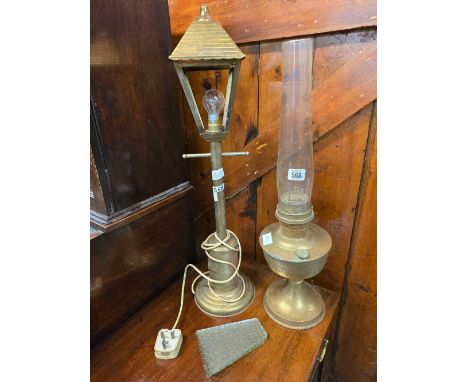 BRASS OIL LAMP & A BRASS TABLE LAMP IN FORM OF A STREET LAMP