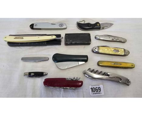 TUB OF MISC POCKET KNIVES & A CUT THROAT RAZOR