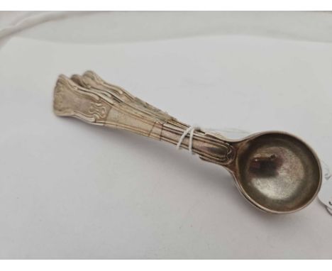 3 SILVER QUEENS PATTERN CRUET SPOONS BY GA