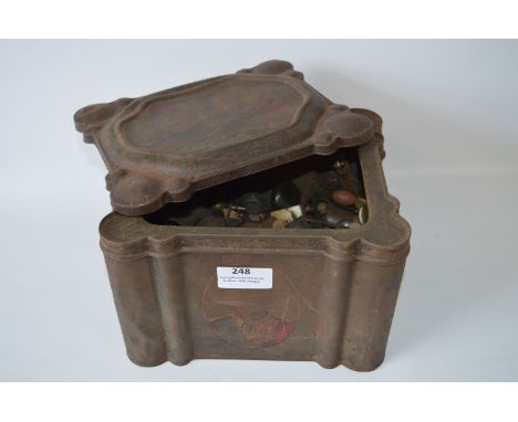 Tin of Vintage Buttons, etc. 