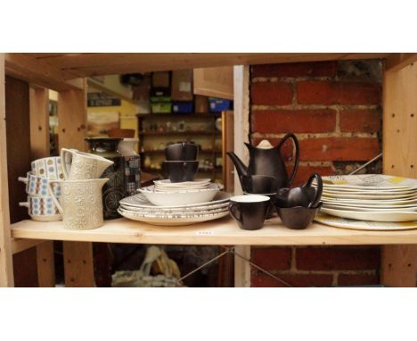 A small quantity of Midwinter 'Chequers' pattern dinner plates; together with a Midwinter Stylecraft part coffee set; and oth