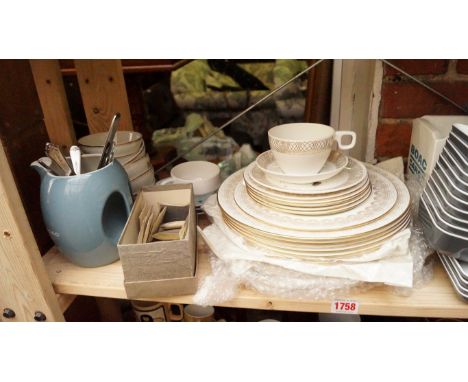 A large quantity of BOAC items, to include: Ridgway pottery; Spode Copeland; Royal Norfolk; etc. 