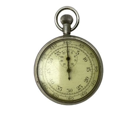 WW2 British RAF issue stopwatch, the reverse of case marked 'AM 6B/221' below a crown, and serial number and date '3940/41', 