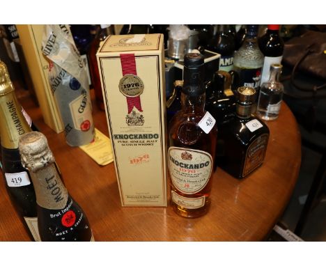 A bottle 1976 Knockando pure single malt Scotch whisky, boxed  