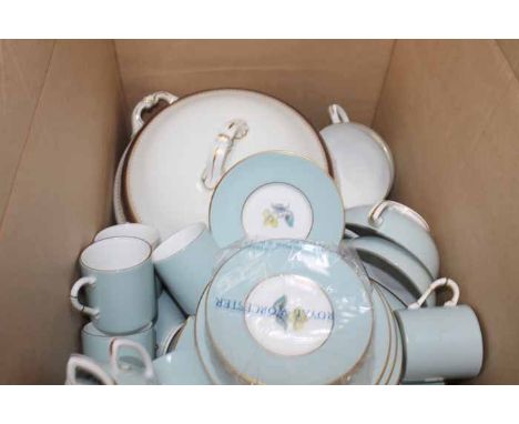 LOT OF MIXED CERAMICS
including Wedgwood, Royal Worcester 